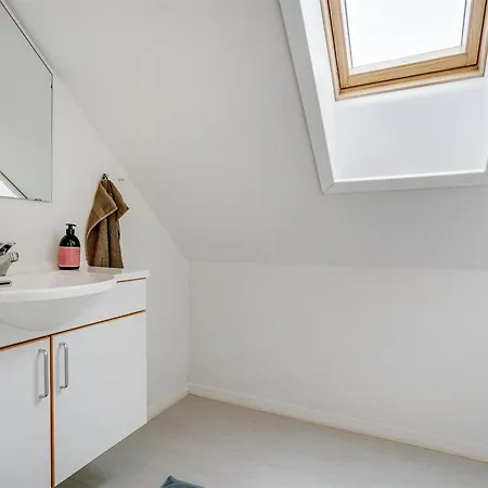 Askan - 200m From The Sea By Interhome *
